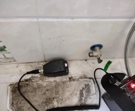 海勃湾屋顶漏水维修公司分享下卫生间漏水的危害及解决方法